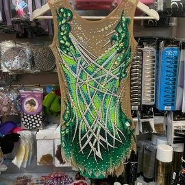Зелёный шикарный купальник